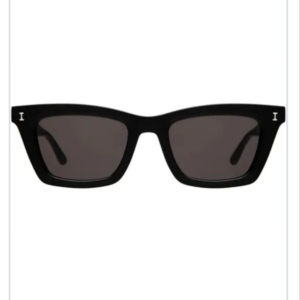 Illesteva Portugal Black Sunglasses